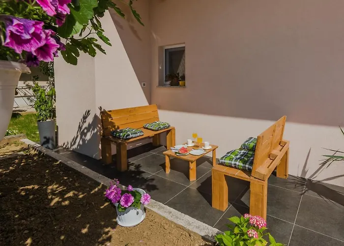 Lovely Apartment M&K In Peaceful Area - Zadar