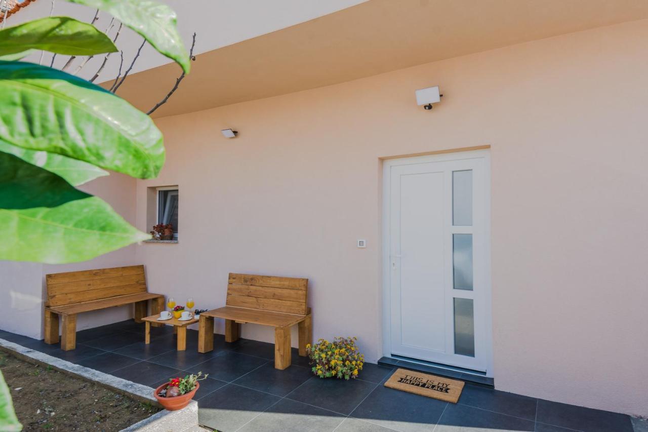 Lovely M&k In Peaceful Area - Apartment Zadar