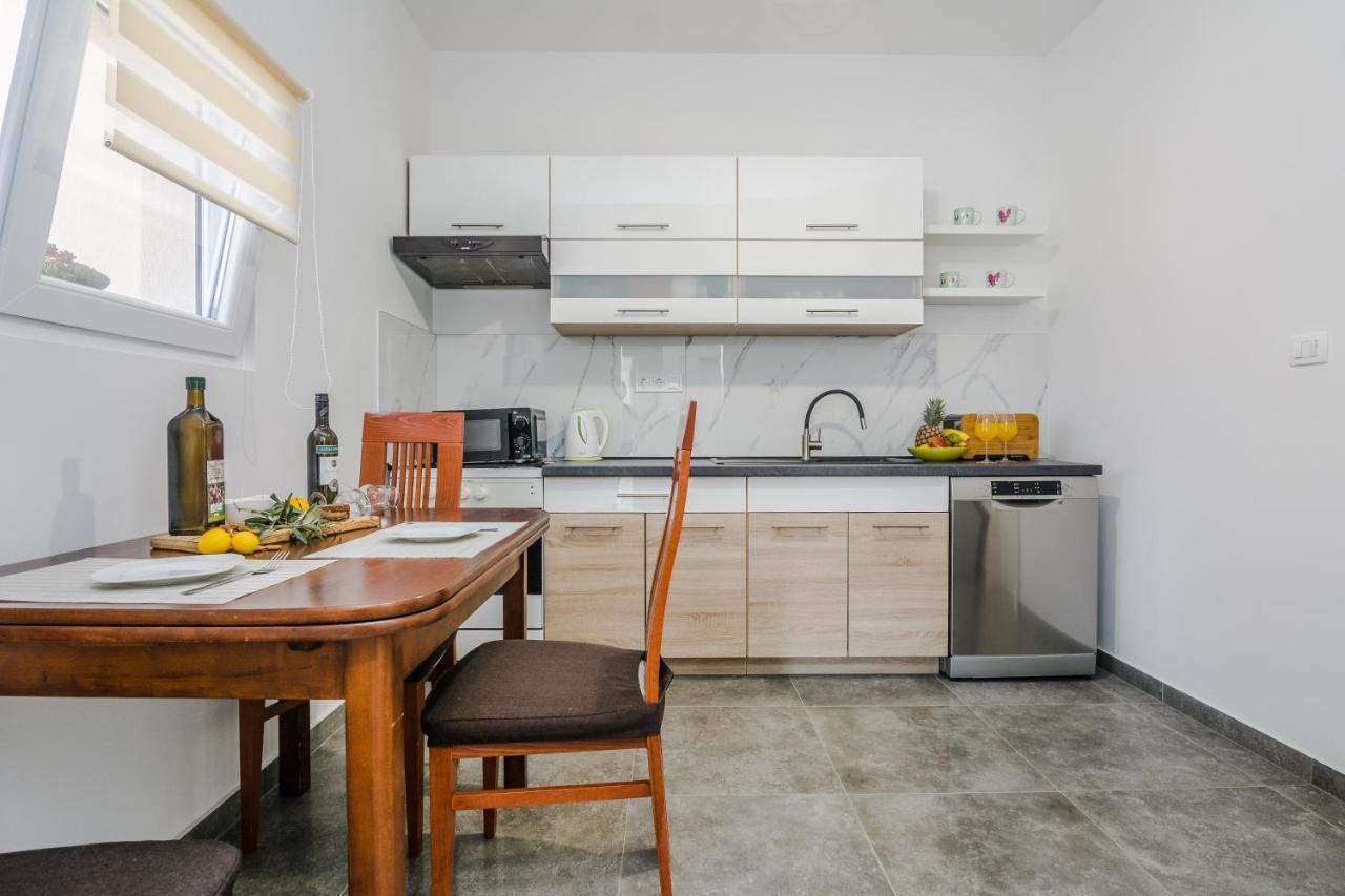 Lovely M&k In Peaceful Area - Apartament *