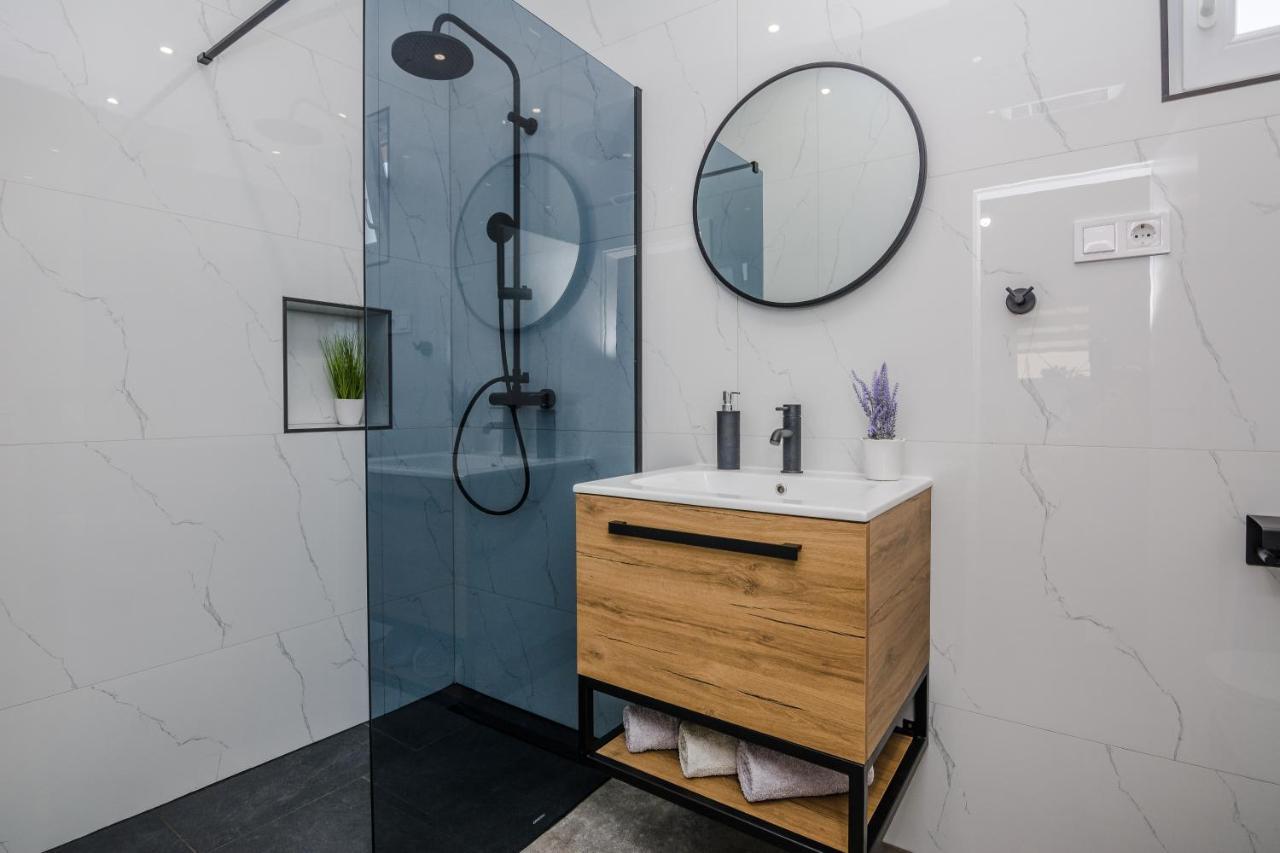 Lovely M&k In Peaceful Area - Apartament Zadar